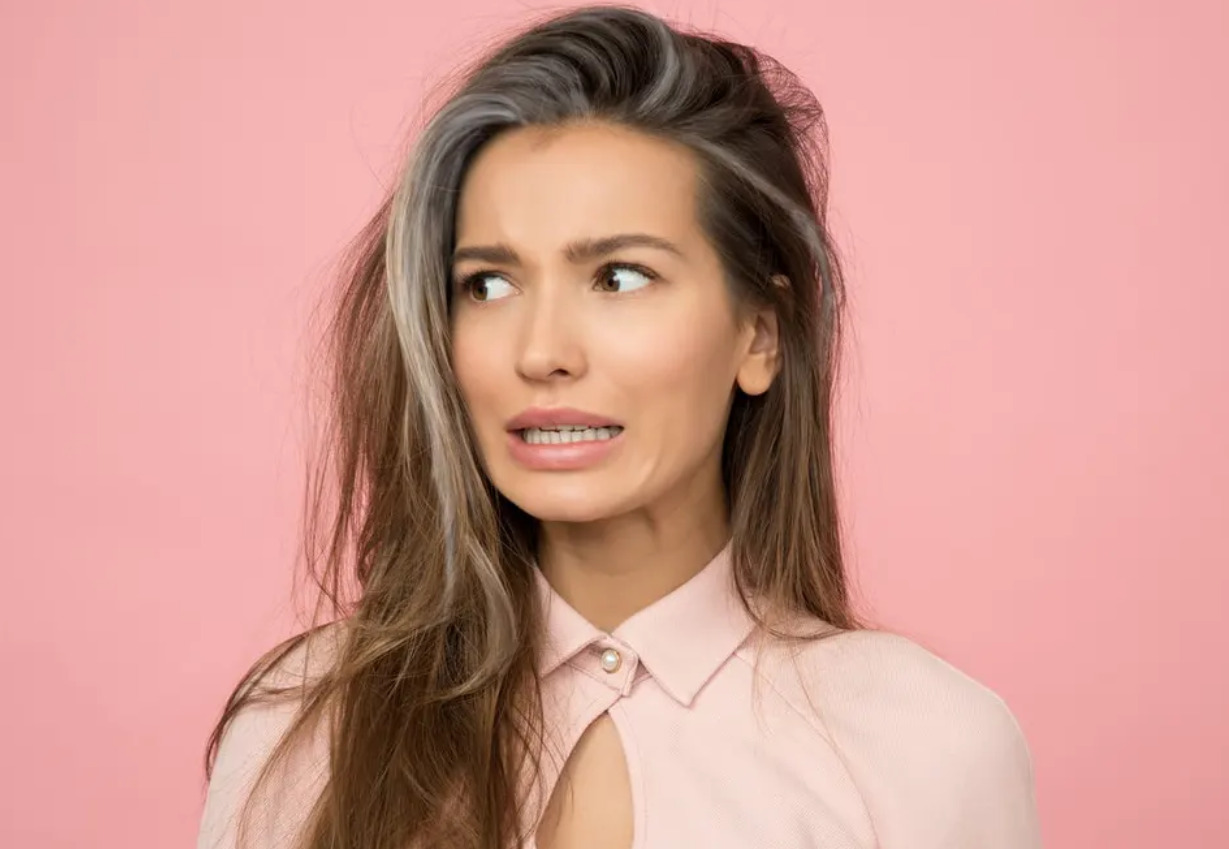 Know the Causes of White Hair and Easy Ways to Prevent it Naturally